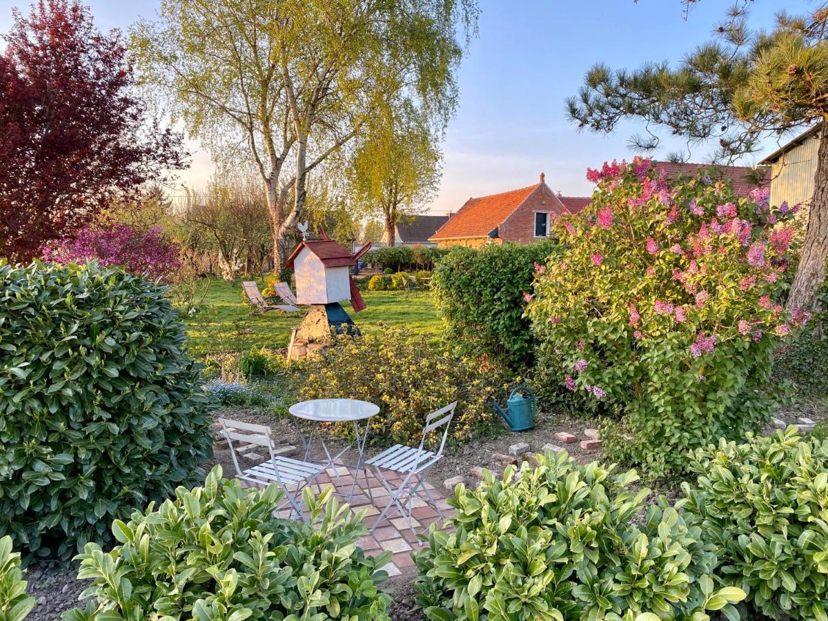 Aux 2 Girouettes Bed and Breakfast Merville  Exteriör bild